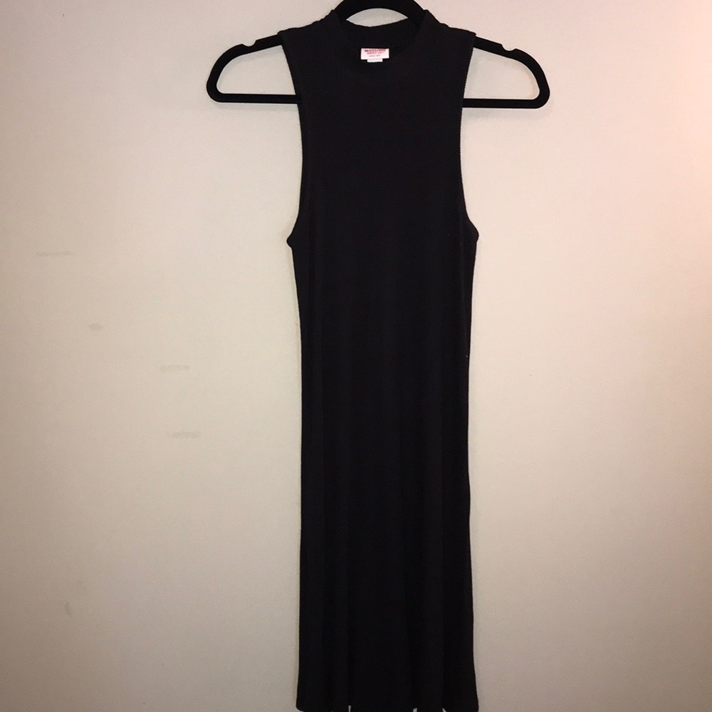 Ribbed Black Dress